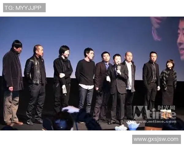 重庆篮球队的奋斗之路:一段激情与坚持交织的篮球纪实故事 重庆篮球队的奋斗之路:一段激情与坚持交织的篮球纪实故事